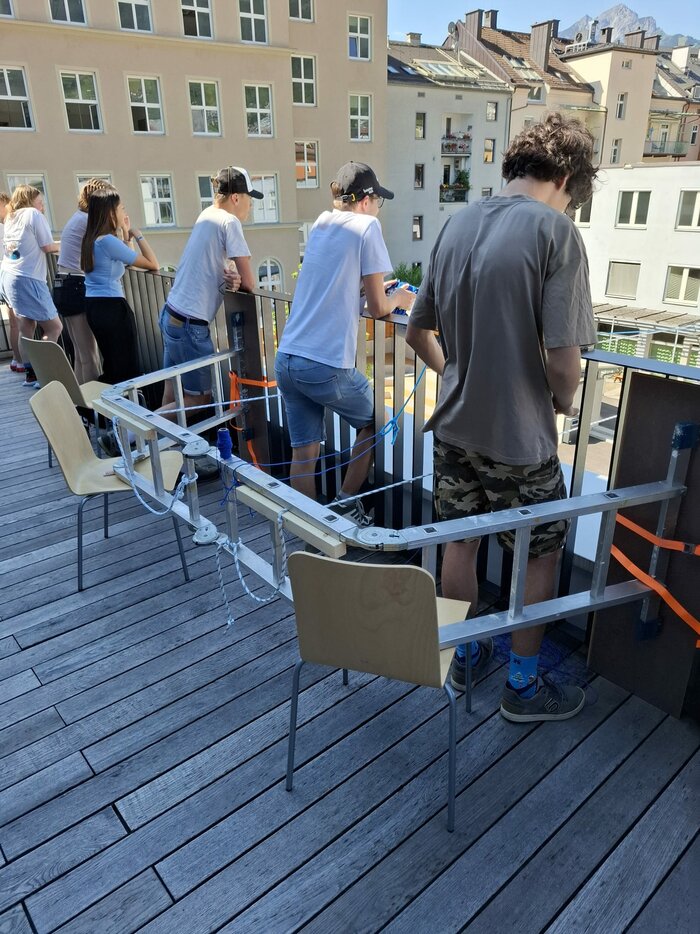 Survivors-Challenge 2025 – HTL Anichstraße Survivors-Challenge 2025 – HTL Anichstraße