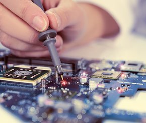 HTL Anichstraße – AUSBILDUNGSZENTREN
AN DER HTL HTL Anichstraße – AUSBILDUNGSZENTREN
AN DER HTL