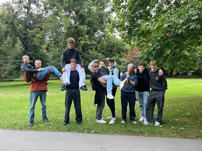 London-Sprachreise der 3bHMBT – HTL Anichstraße London-Sprachreise der 3bHMBT – HTL Anichstraße