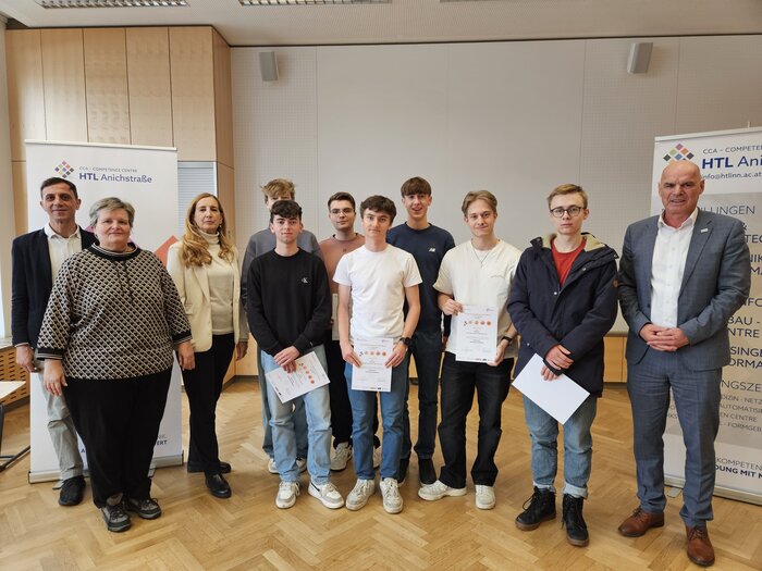 Ehrung der Preisträgerinnen und Preisträger der Entrepreneurship-Week 2025 – HTL Anichstraße Ehrung der Preisträgerinnen und Preisträger der Entrepreneurship-Week 2025 – HTL Anichstraße