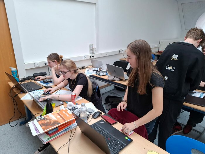 Engineering Challenge 2025 – HTL Anichstraße Engineering Challenge 2025 – HTL Anichstraße