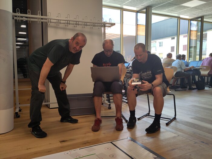 Schüler:innen unterrichteten Lehrer:innen – HTL Anichstraße Schüler:innen unterrichteten Lehrer:innen – HTL Anichstraße