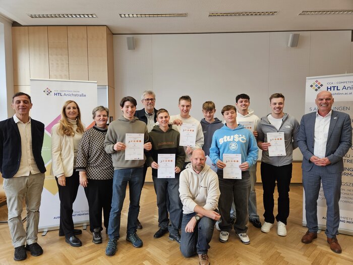 Ehrung der Preisträgerinnen und Preisträger der Entrepreneurship-Week 2025 – HTL Anichstraße Ehrung der Preisträgerinnen und Preisträger der Entrepreneurship-Week 2025 – HTL Anichstraße