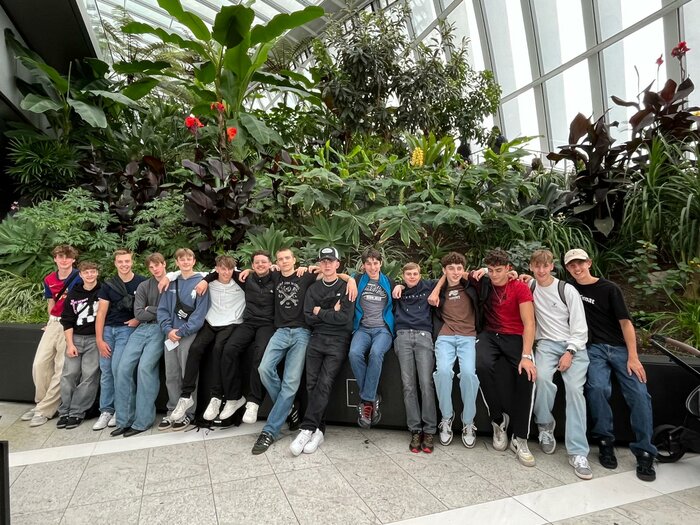 London-Sprachreise der 3bHMBT – HTL Anichstraße London-Sprachreise der 3bHMBT – HTL Anichstraße