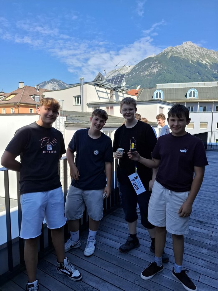 Survivors-Challenge 2025 – HTL Anichstraße Survivors-Challenge 2025 – HTL Anichstraße