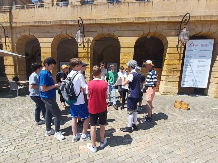 Schülergruppe beim Technobot in Frankreich – HTL Anichstraße Schülergruppe beim Technobot in Frankreich – HTL Anichstraße