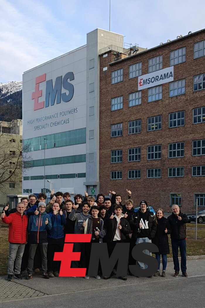 Die 5BHMBT auf Achse – Von Kunststoff-Pionieren und Dosen-Giganten – HTL Anichstraße Die 5BHMBT auf Achse – Von Kunststoff-Pionieren und Dosen-Giganten – HTL Anichstraße