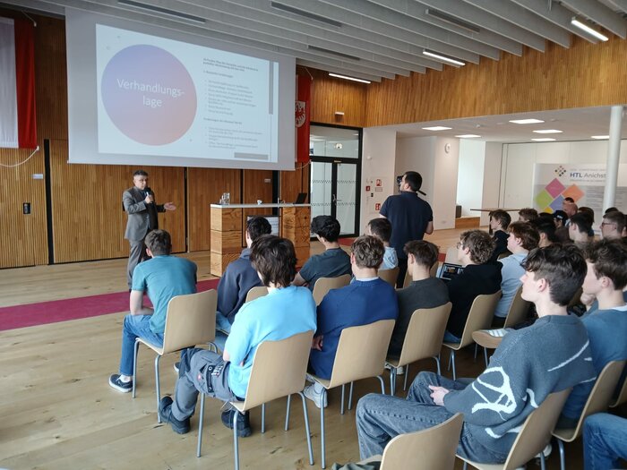 Die Wahrheit ist dem Menschen zumutbar – HTL Anichstraße Die Wahrheit ist dem Menschen zumutbar – HTL Anichstraße